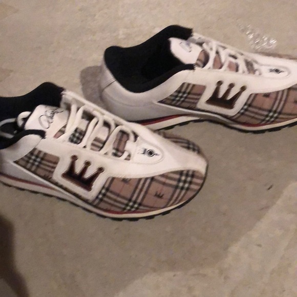 11/2020 Dada supreme women’s sz 7.0 - Picture 3 of 3